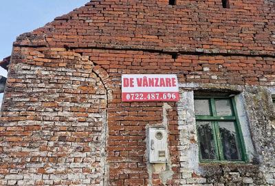 Casă cu Teren 520 Mp în Sânmihaiu Român - 1