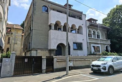 Apartament cu 2 camere decomandat în Cotroceni