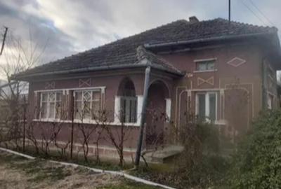 Casă individuală cu 2 camere în Unimăt - 1