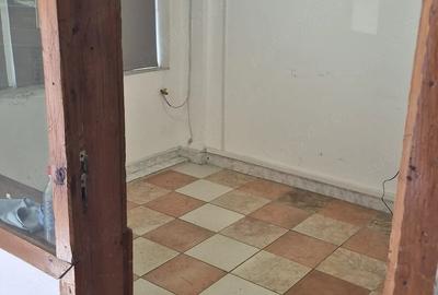 Spațiu comercial, de 60 mp, în Nord