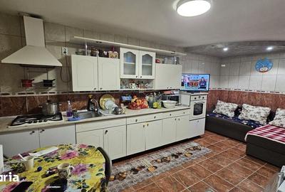 Casă cu 3 camere cu Teren 300 Mp în Gheorghe Doja