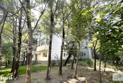 Apartament cu 2 camere decomandat în Lacul Tei
