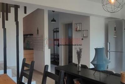 Casă cu 4 camere în Central