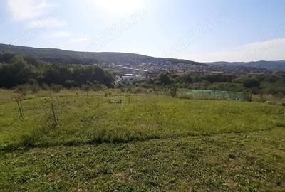 Teren de 900 mp, în Zorilor