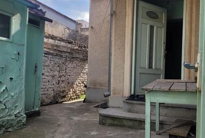 Casă individuală cu 6 camere cu Canalizare în Tomis I - 14