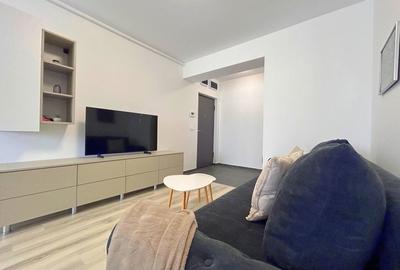 Apartament cu 3 camere decomandat în Lipovei