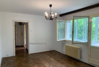 Apartament cu 3 camere semidecomandat în Berceni - 4