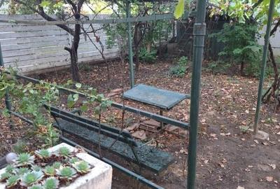 Casă cu 10 camere decomandat cu Teren 626 Mp în Central