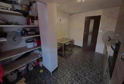 Apartament cu 3 camere semidecomandat în Independenței - 2
