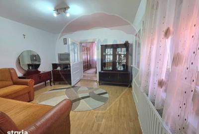 Casă cu 3 camere cu Teren 367 Mp în Central - 9