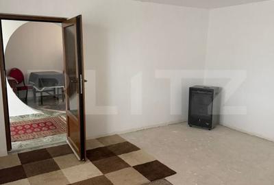 Casă cu 4 camere cu Teren 1000 Mp în Dumbrăveni - 1