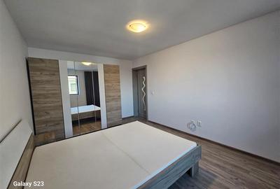 Apartament cu 3 camere decomandat, mobilat în Lunca Cetățuii