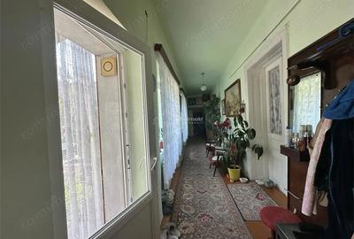 Casă cu 4 camere cu Teren 1000 Mp în Est