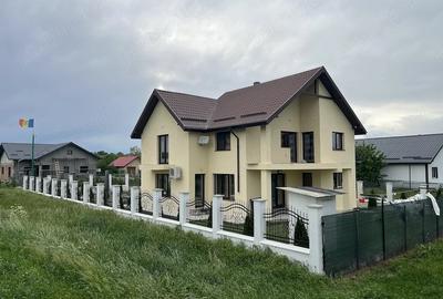 Casă cu Teren 600 Mp în Central - 22
