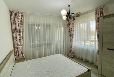 Apartament cu 2 camere decomandat în Nicolina