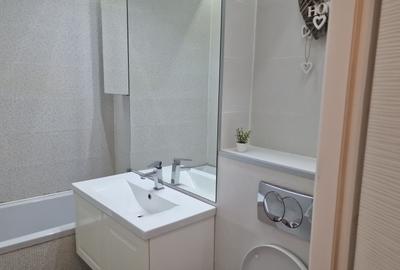 Apartament cu 2 camere decomandat în Titan