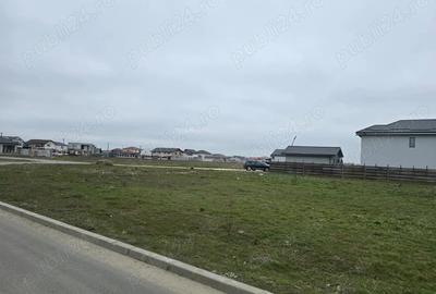 Teren de 500 mp, în Cumpăna