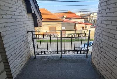 Casă cu 7 camere cu Teren 559 Mp în Elisabetin - 9