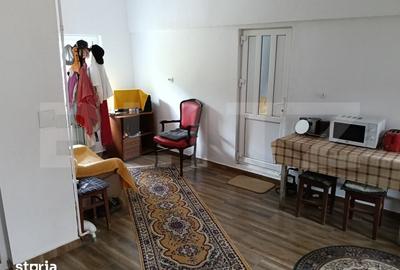 Casă cu 5 camere cu Teren 1300 Mp în Central