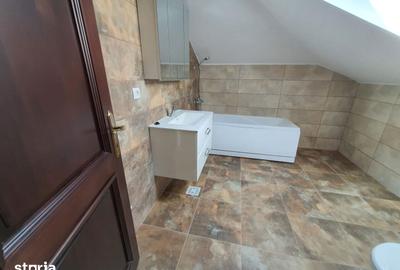Casă cu 6 camere cu Canalizare în Ultracentral - 10