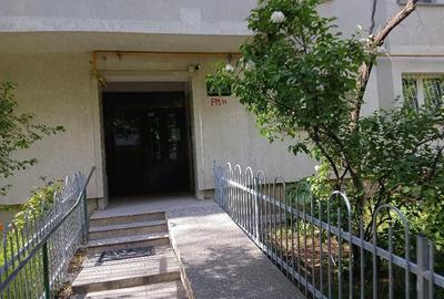 Apartament cu 3 camere decomandat în Central - 1
