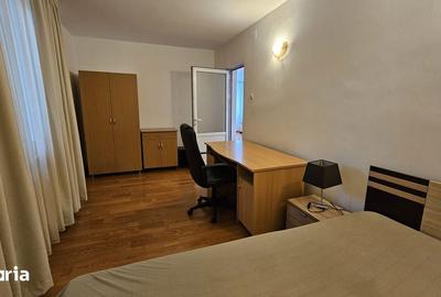 Apartament cu 3 camere decomandat în Podu Roș - 2