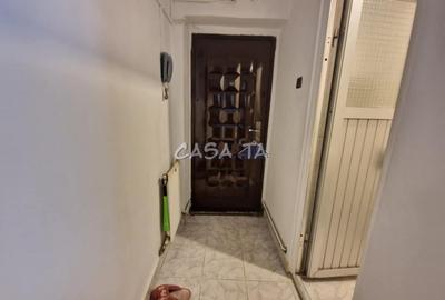 Apartament cu 2 camere semidecomandat în 9 Mai - 12