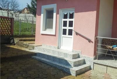 Casă cu 3 camere în Unirii