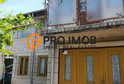 Casă cu 4 camere semidecomandat cu Teren 1553 Mp în Merei