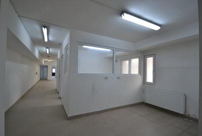 Spațiu comercial, de 260 mp, în Central - 3