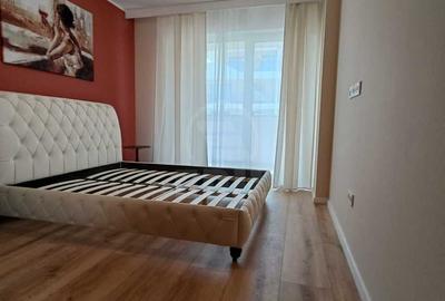 Apartament cu 3 camere semidecomandat, mobilat în Florești - 10