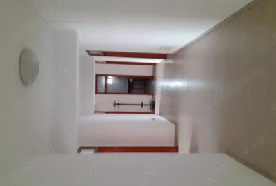 Spațiu comercial, de 280 mp, în Central