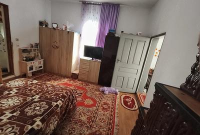 Casă cu 4 camere cu Teren 1500 Mp în Dârvari