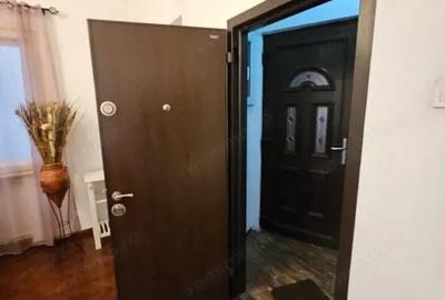 Apartament cu 2 camere semidecomandat, mobilat în Ultracentral