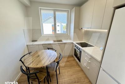 Apartament cu 3 camere decomandat în Cristian - 3