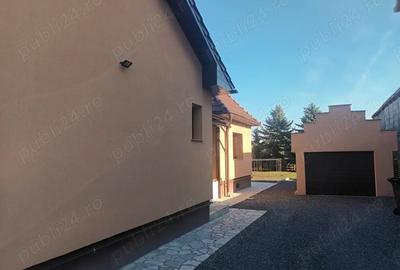 Casă cu 4 camere cu Teren 600 Mp în Central - 1