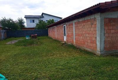 Casă cu Teren 600 Mp în Tărlungeni - 1