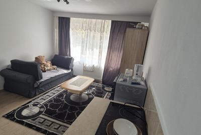 Garsonieră decomandată în Complex Studențesc