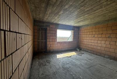 Casă cu 4 camere în Corbeanca