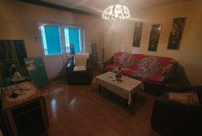 Apartament cu 2 camere decomandat în Lacul Tei - 1