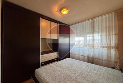 Apartament cu 2 camere semidecomandat, mobilat în Micălaca