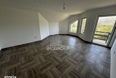 Casă cu 4 camere cu Teren 1523 Mp în Apahida