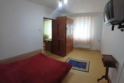 Apartament cu 2 camere semidecomandat în Casa de Cultură
