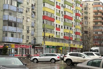 Spațiu comercial, de 140 mp, în Titan