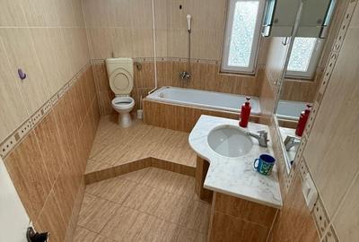 Apartament cu 4 camere decomandat în Soarelui - 3