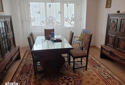 Apartament cu 3 camere decomandat în Basarab - 2