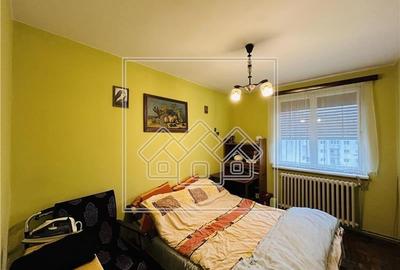 Apartament cu 3 camere decomandat în Ștrand - 12