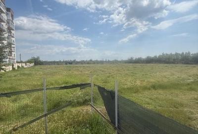 Teren de 500 mp, în 9 Mai