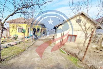 Casă cu 3 camere în Scăești