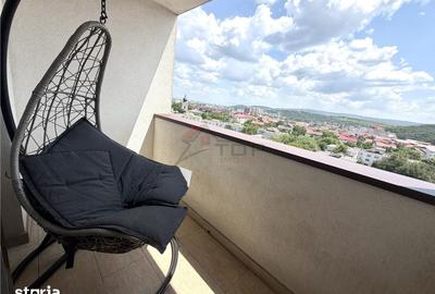 Apartament cu 3 camere decomandat în Nicolina